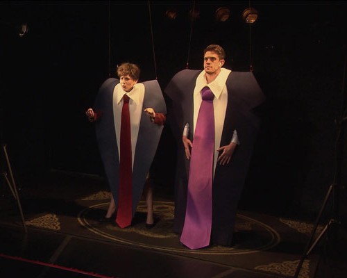 Театральный антидепрессант: премьера «Гололёд» предлагает освобождение через смех.