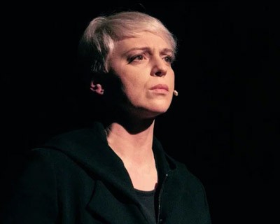 Чёрное пальто